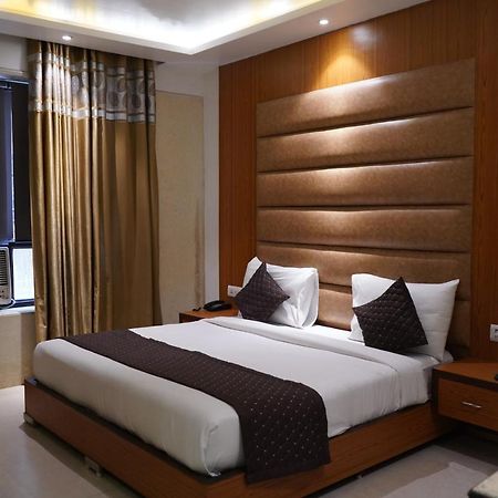 Hotel O Delhi, Near Karol Bagh Main Market And Metro Station 新德里 外观 照片