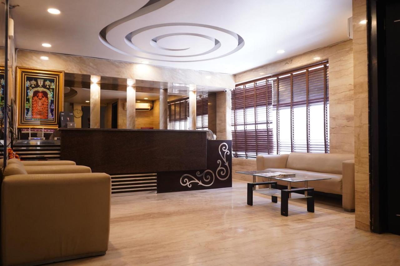 Hotel O Delhi, Near Karol Bagh Main Market And Metro Station 新德里 外观 照片