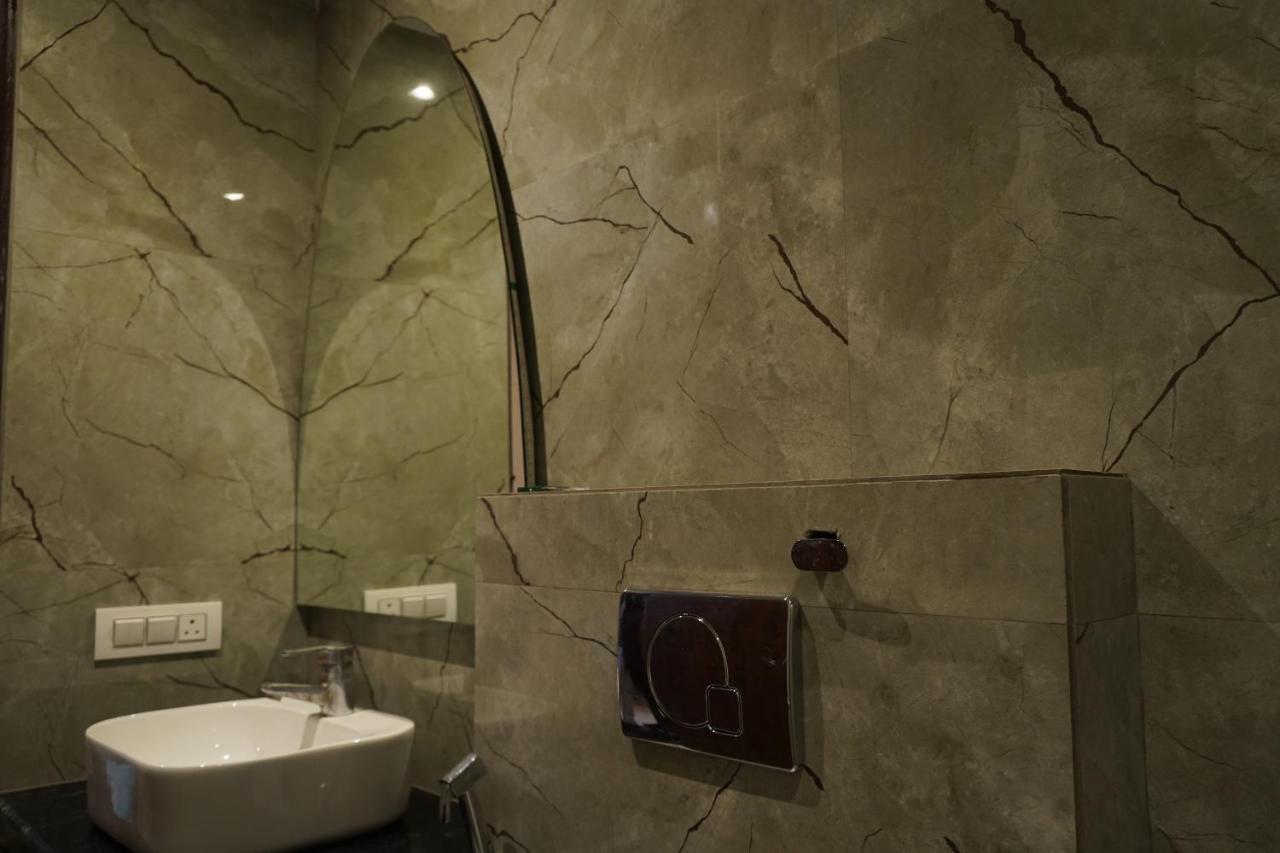 Hotel O Delhi, Near Karol Bagh Main Market And Metro Station 新德里 外观 照片